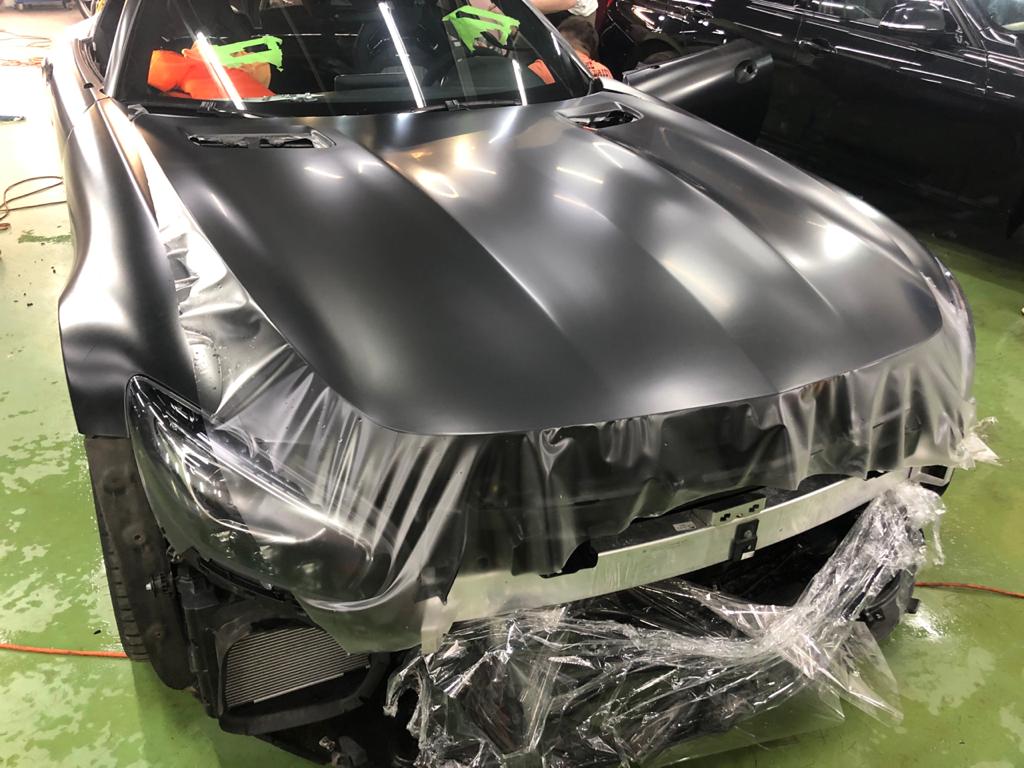 Оклейка Mercedes GT 6.3 AMG в прозрачный матовый полиуретан